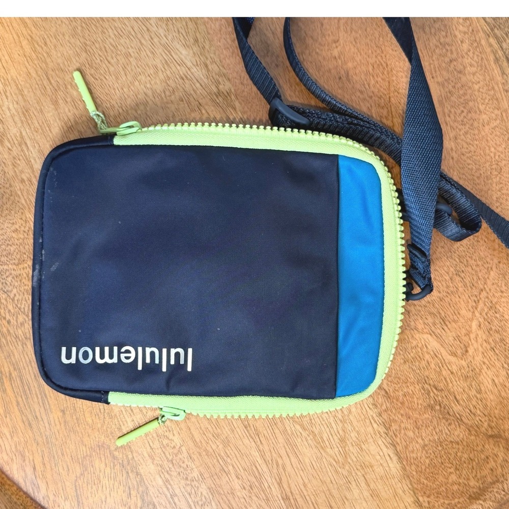 Lululemon Crossbody Travel Pouch Navy Blue Lime Green Zip Bag Adjustable‎ Strap